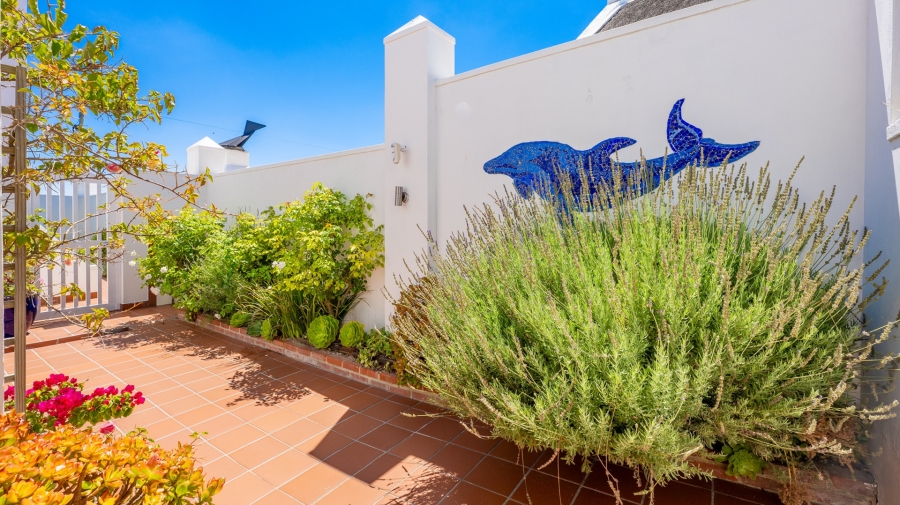 5 Bedroom Property for Sale in Arniston Western Cape